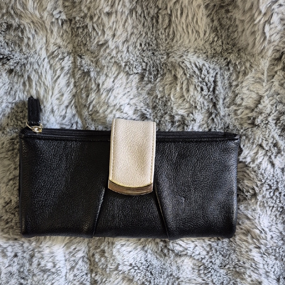 Black and Cream Women's Wallet ( 573)